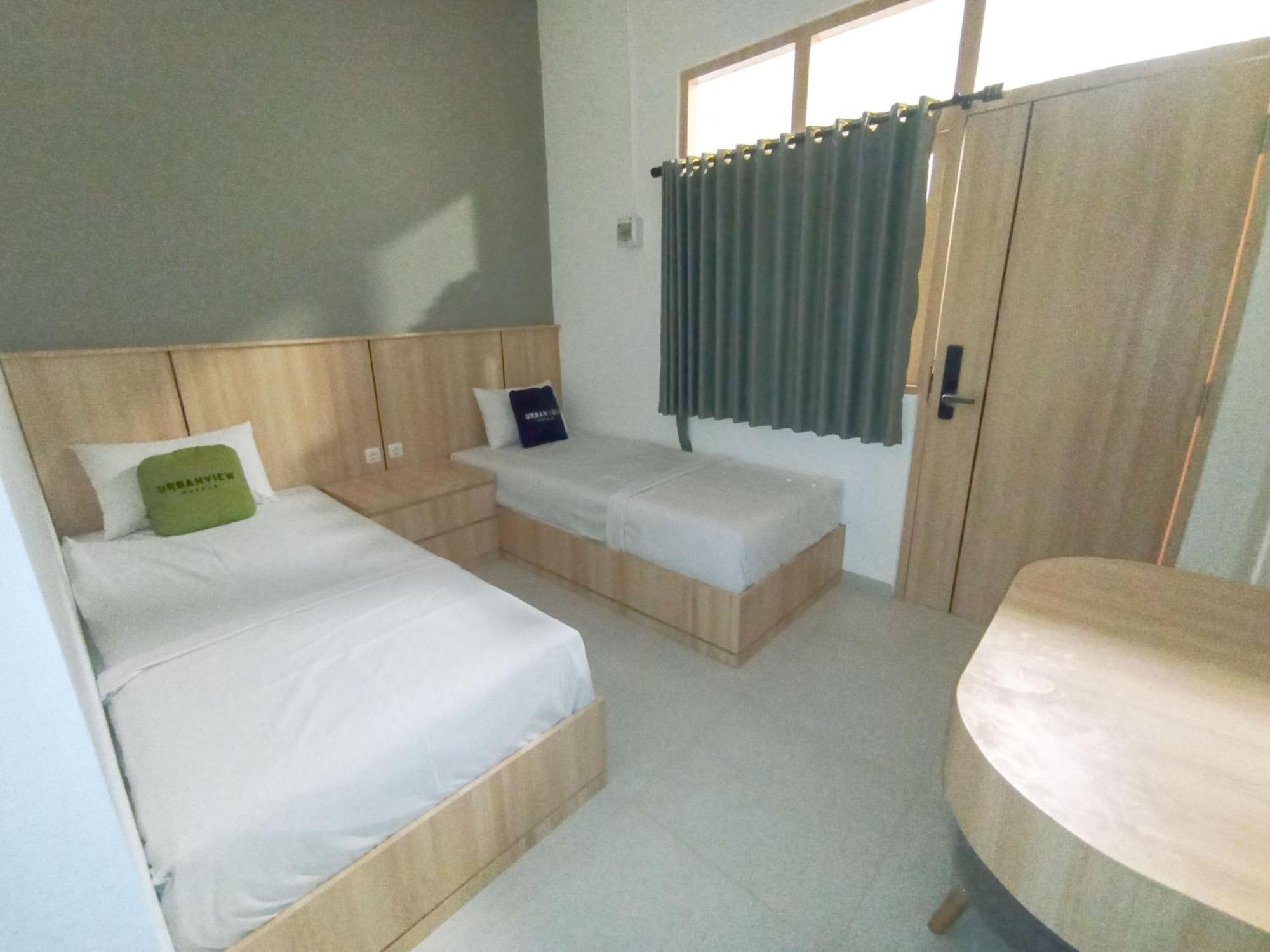 Urbanview Hotel Subali Purwokerto Exterior photo