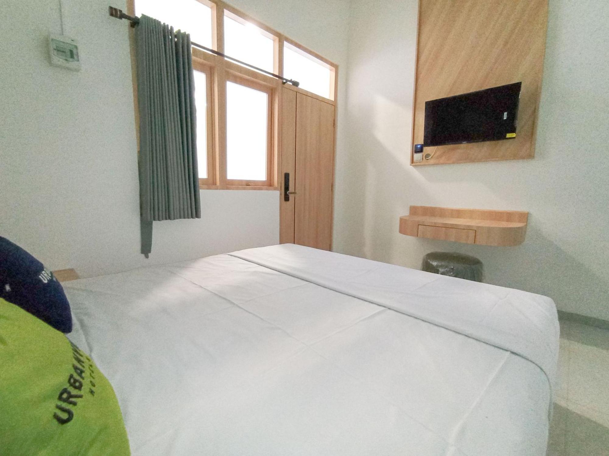 Urbanview Hotel Subali Purwokerto Exterior photo
